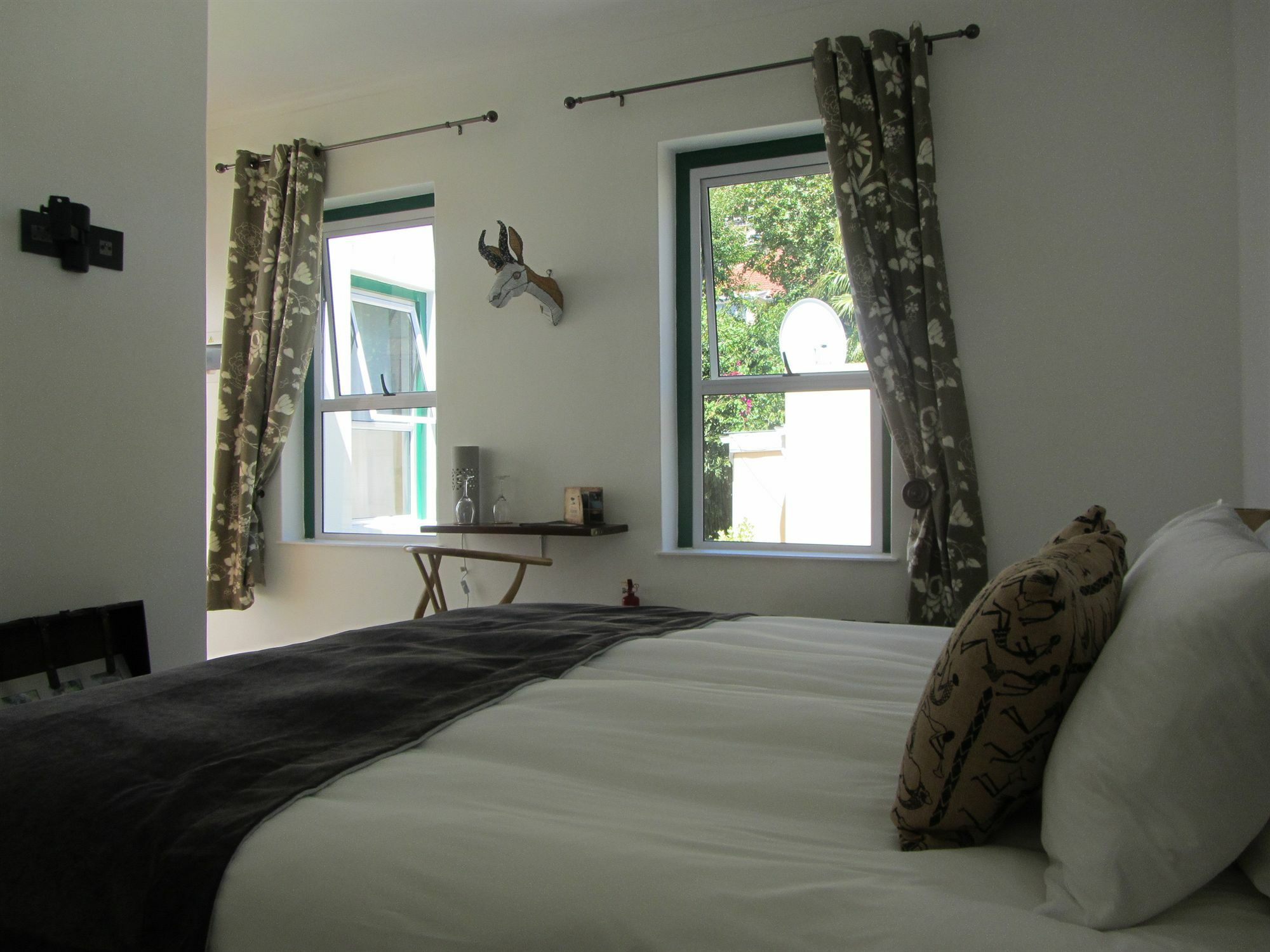 Africanhome Guesthouse Кейптаун Екстериор снимка